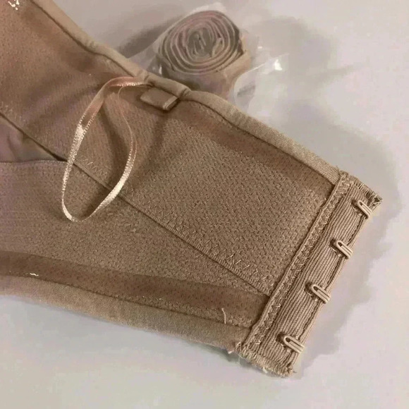 Bali Cool Comfort Fabric Flex Fit Bra size XL Light Beige 7 ways to wear NWT - Picture 9 of 12